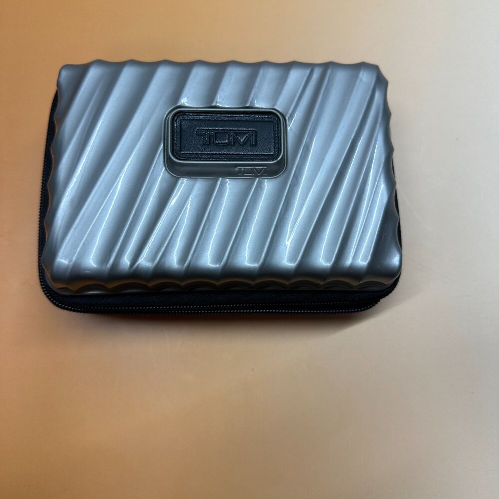 Tumi Delta Air Travel Kit Hardshell Suitcase